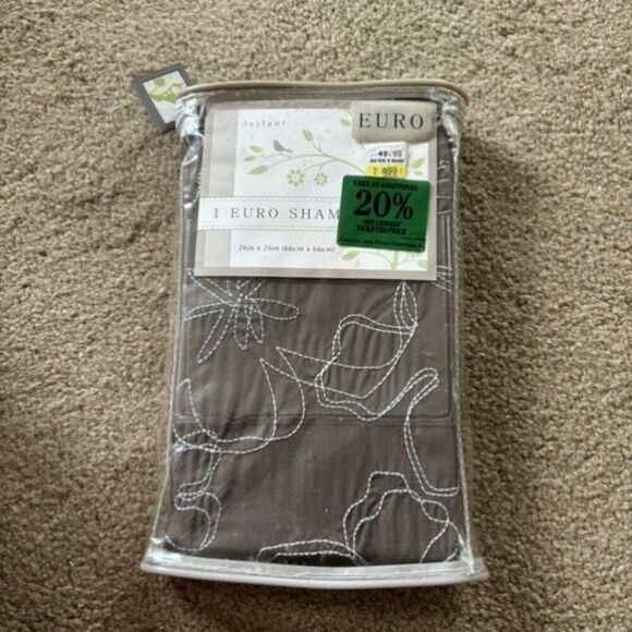 Leilani 1 Euro Sham Bed Bath & Beyond *New* - Picture 1 of 6